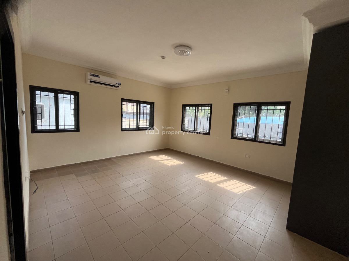 Refurbished Massive 3 Bedroom Apartment with Bq, Off Admiralty Way, Lekki Phase 1, Lekki, Lagos, Flat / Apartment for Rent