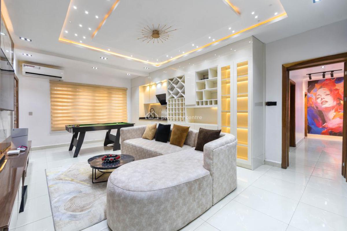 Luxury Highrise 2bedroom Apartment with Ps5 and Snooker Board, Mijl Residence & Villa, Ikate Elegushi, Lekki, Lagos, Flat / Apartment Short Let