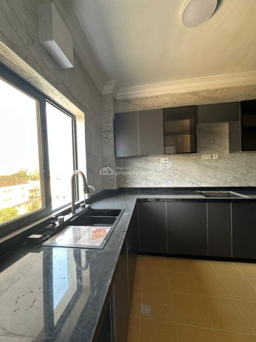 Newly Renovated 3 Bedroom Apartments with Bq, Pool, 24hr Power, Lekki Phase 1, Lekki, Lagos, Flat / Apartment for Rent