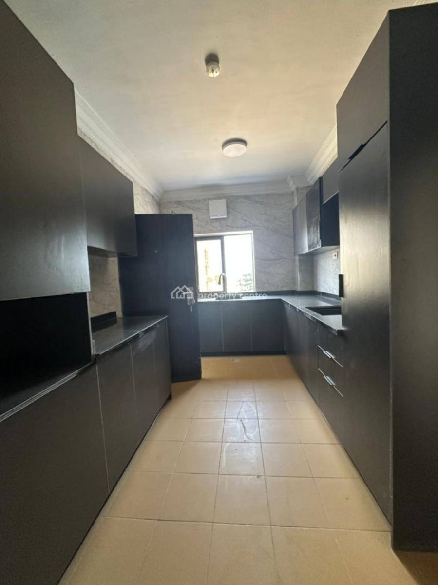 Newly Renovated 3 Bedroom Apartments with Bq, Pool, 24hr Power, Lekki Phase 1, Lekki, Lagos, Flat / Apartment for Rent