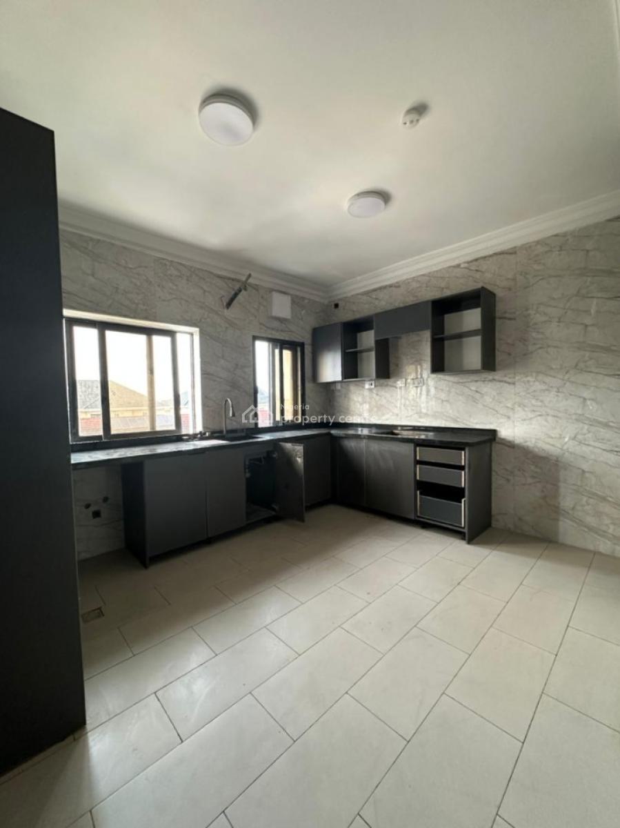 Newly Renovated 3 Bedroom Apartments with Bq, Pool, 24hr Power, Lekki Phase 1, Lekki, Lagos, Flat / Apartment for Rent