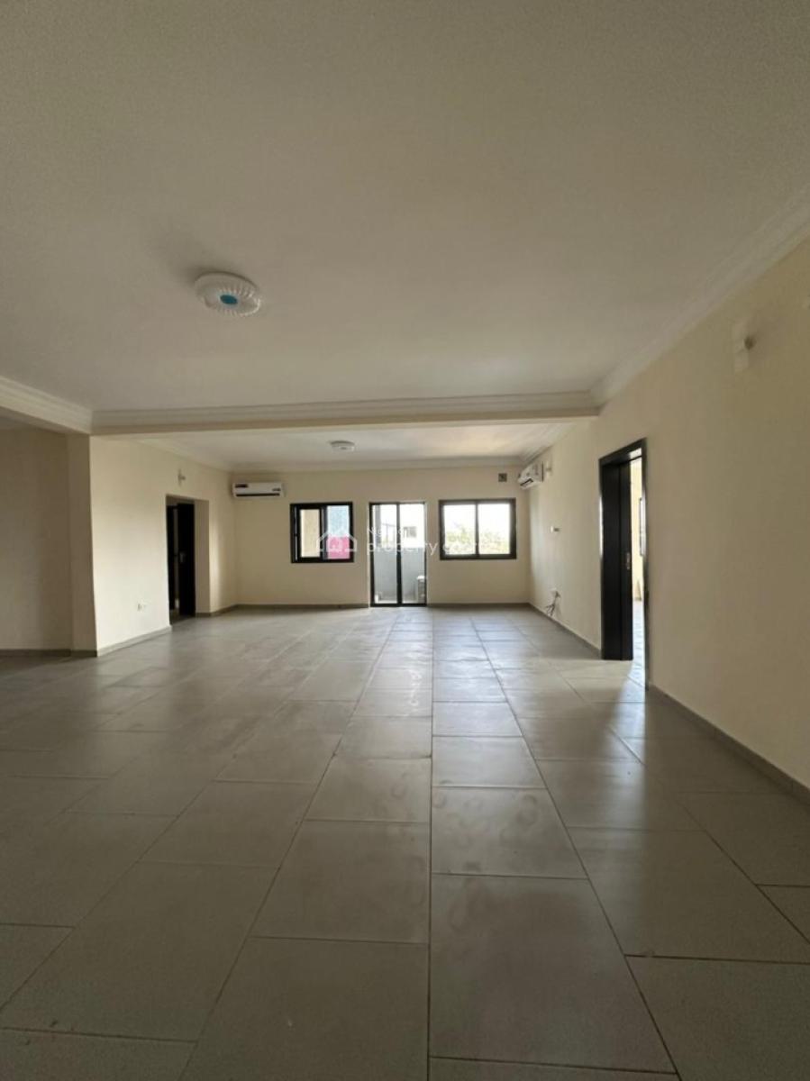 Newly Renovated 3 Bedroom Apartments with Bq, Pool, 24hr Power, Lekki Phase 1, Lekki, Lagos, Flat / Apartment for Rent