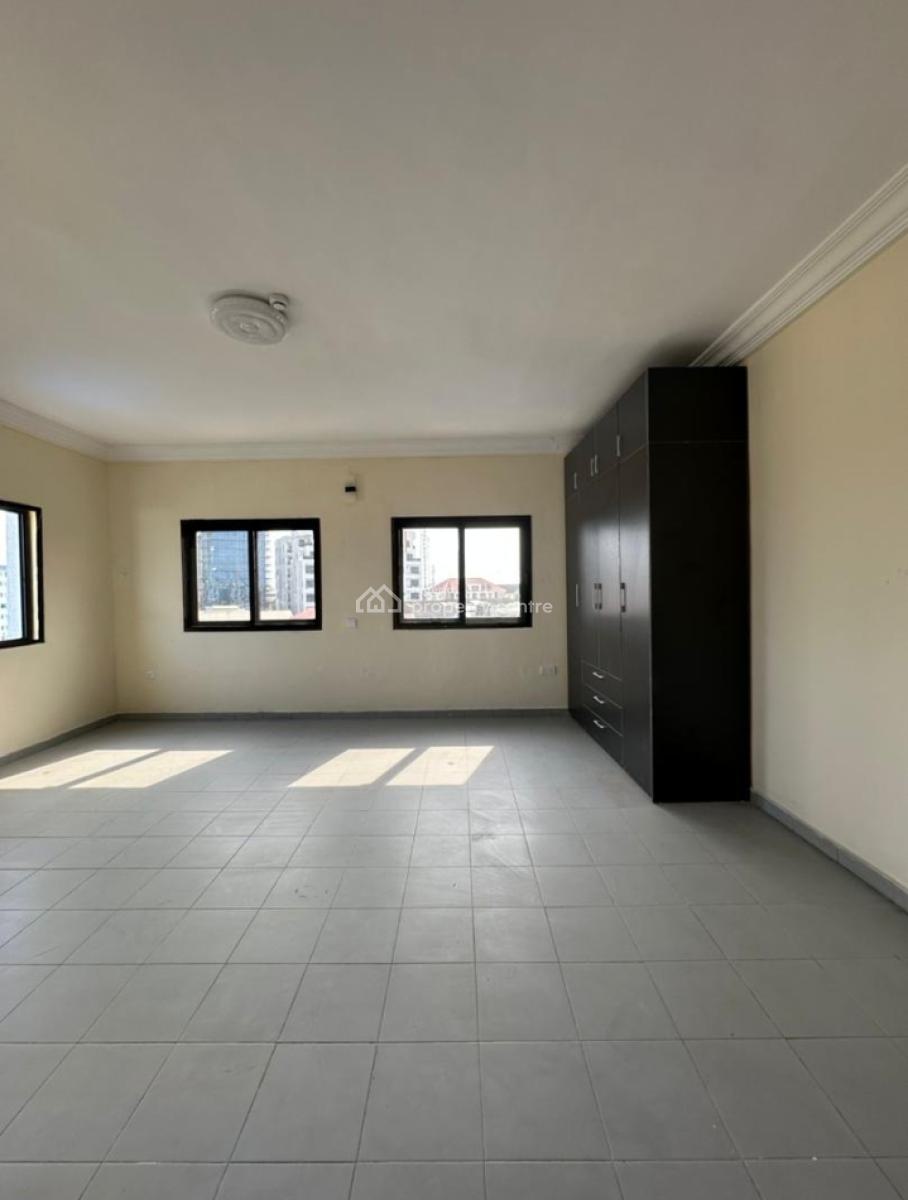 Newly Renovated 3 Bedroom Apartments with Bq, Pool, 24hr Power, Lekki Phase 1, Lekki, Lagos, Flat / Apartment for Rent