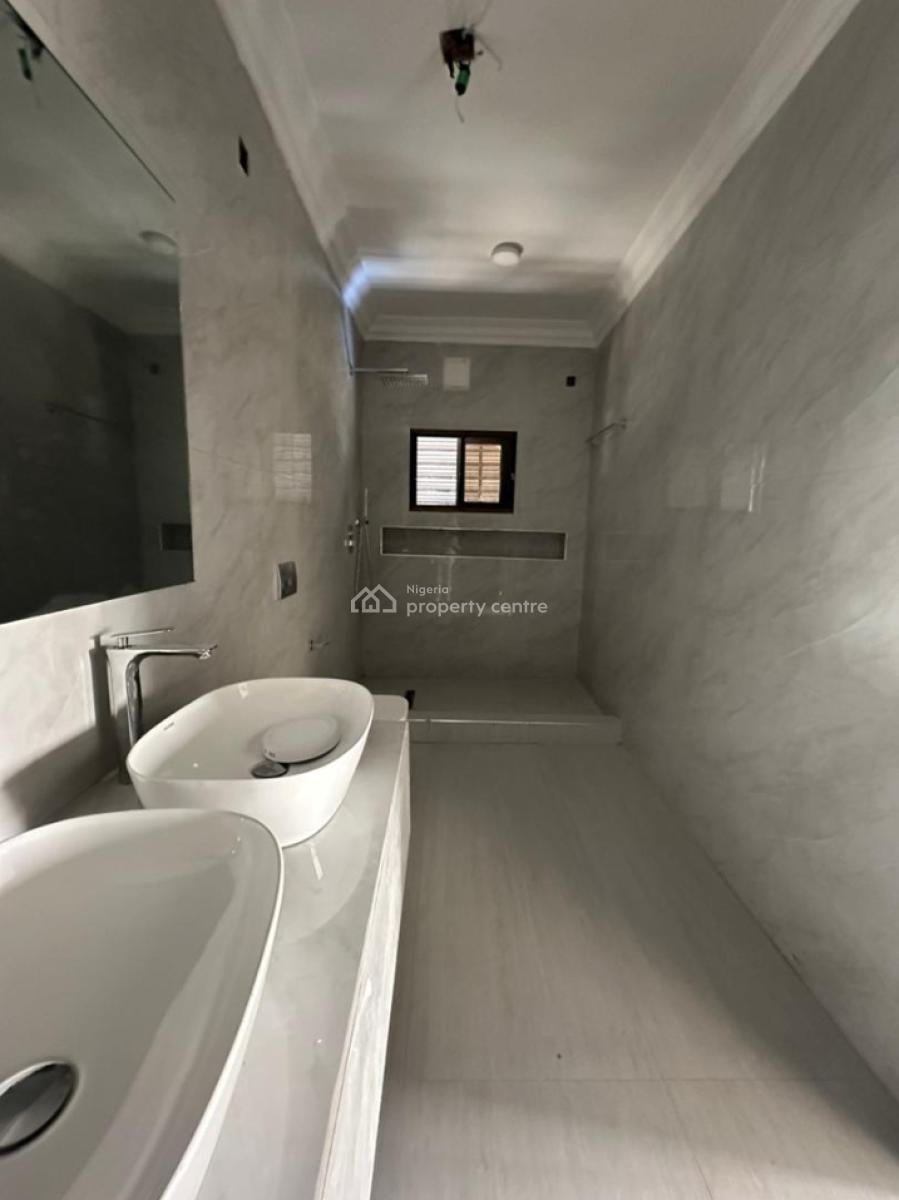 Newly Renovated 3 Bedroom Apartments with Bq, Pool, 24hr Power, Lekki Phase 1, Lekki, Lagos, Flat / Apartment for Rent