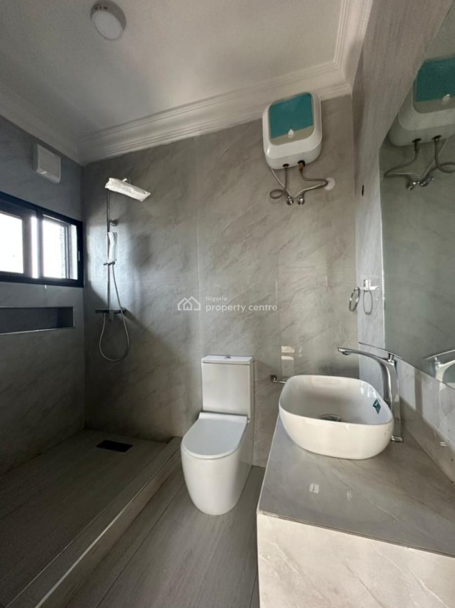 Newly Renovated 3 Bedroom Apartments with Bq, Pool, 24hr Power, Lekki Phase 1, Lekki, Lagos, Flat / Apartment for Rent