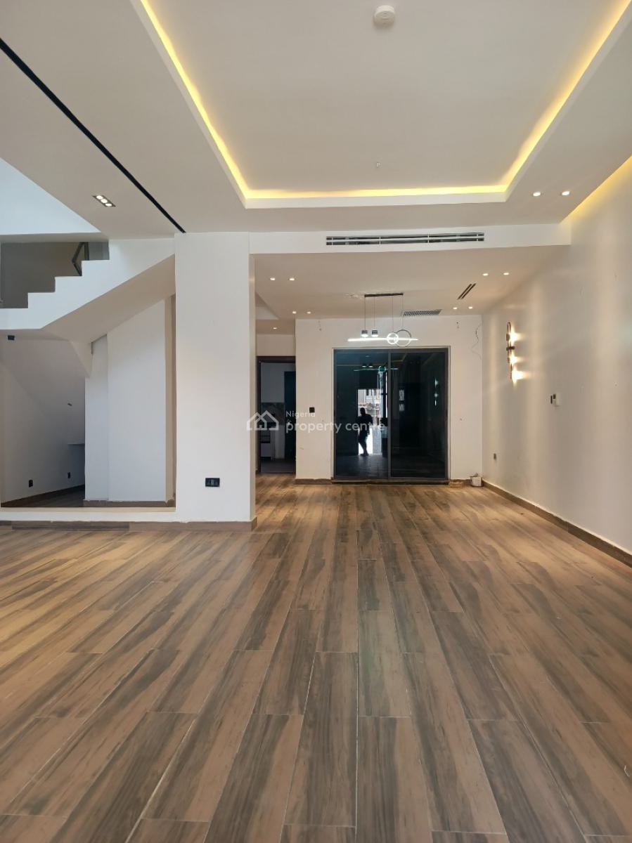 4 Bedroom Terrace Duplex with a Bq Attached Tastefully Finished, Guzape District, Abuja, House for Rent