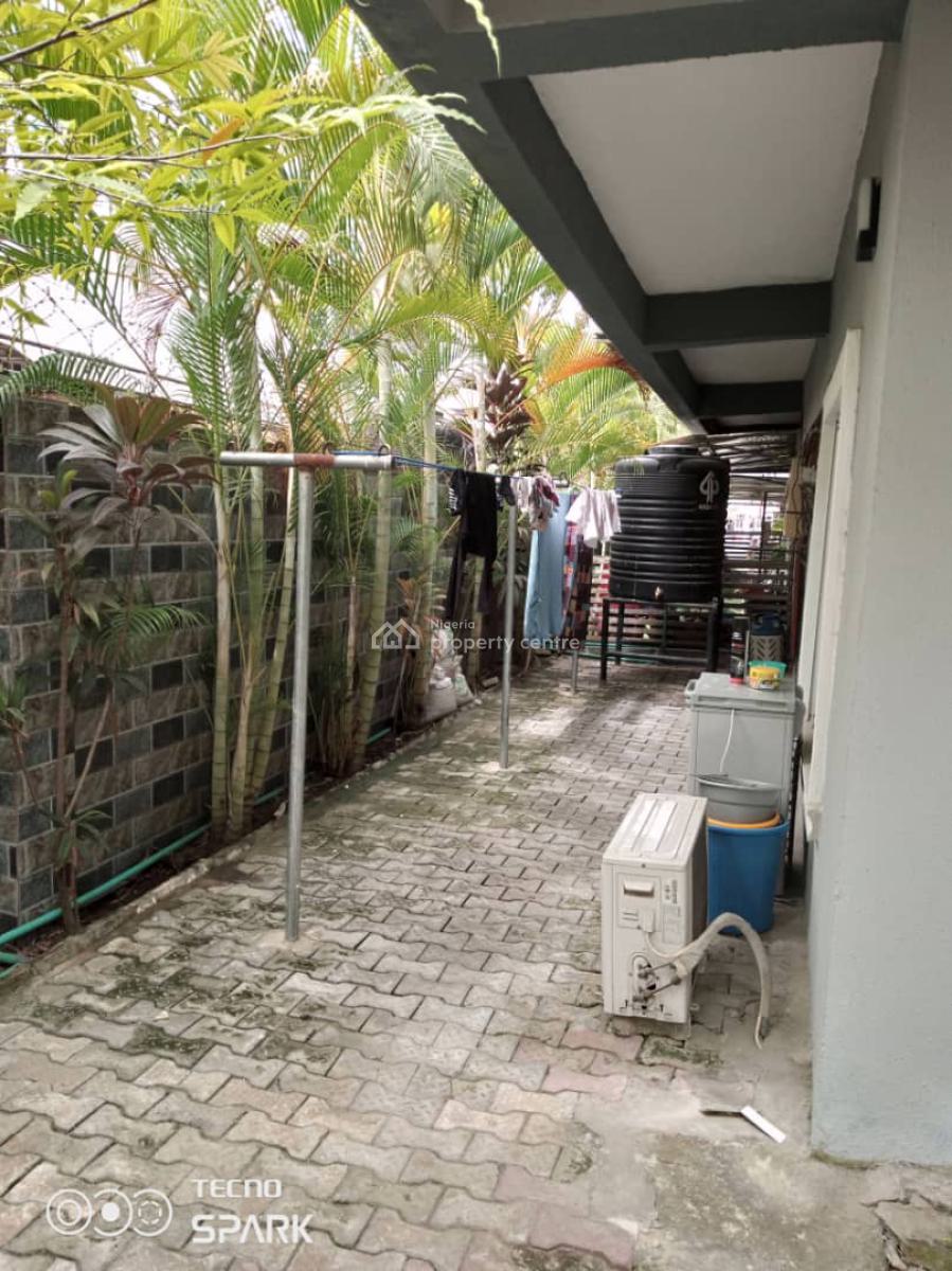 Specious Service Bq, Chevron Drive, Paradise 3, Lekki Expressway, Lekki, Lagos, Self Contain (single Rooms) for Rent