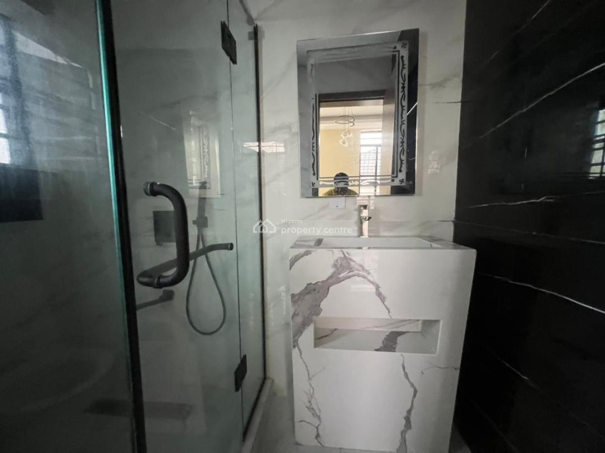 3 Bedrooms Apartment and Bq, Lekki Phase 1, Lekki, Lagos, Flat / Apartment for Sale