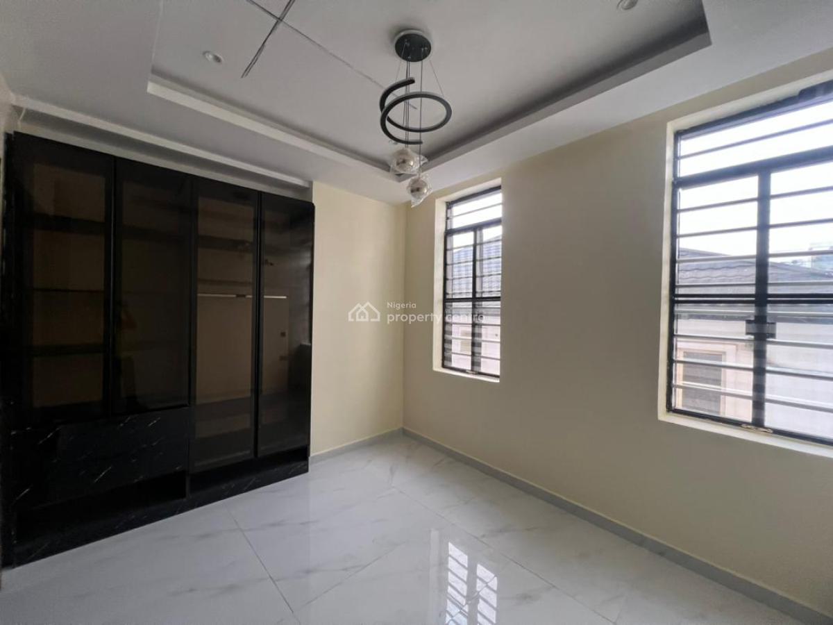 3 Bedrooms Apartment and Bq, Lekki Phase 1, Lekki, Lagos, Flat / Apartment for Sale