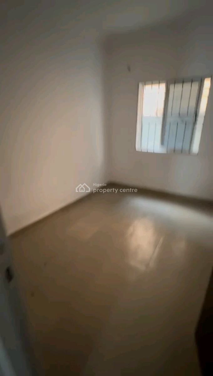 Mini Flat Apartment on a Ground Floor, Sunday Dejo Close, Bolaji Omupo, Pedro, Gbagada, Lagos, Mini Flat (room and Parlour) for Rent
