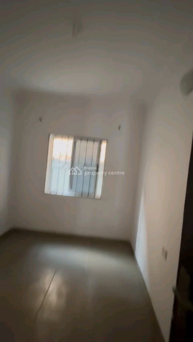 Mini Flat Apartment on a Ground Floor, Sunday Dejo Close, Bolaji Omupo, Pedro, Gbagada, Lagos, Mini Flat (room and Parlour) for Rent
