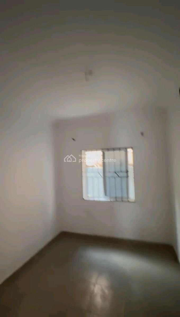 Mini Flat Apartment on a Ground Floor, Sunday Dejo Close, Bolaji Omupo, Pedro, Gbagada, Lagos, Mini Flat (room and Parlour) for Rent