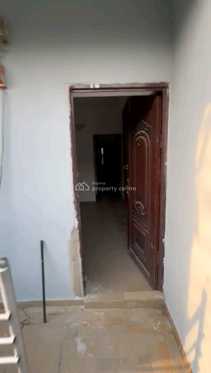 Mini Flat Apartment on a Ground Floor, Sunday Dejo Close, Bolaji Omupo, Pedro, Gbagada, Lagos, Mini Flat (room and Parlour) for Rent