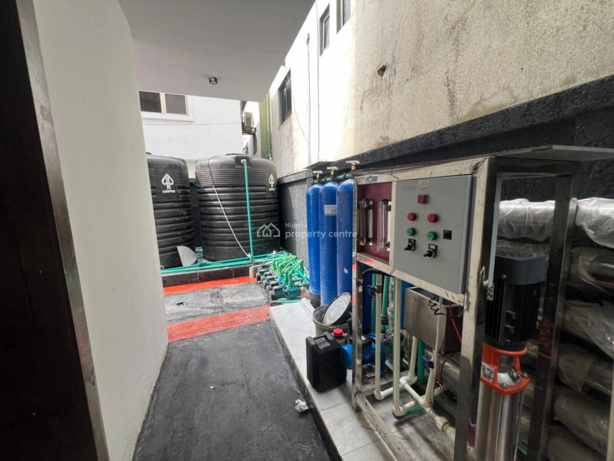 2 Bedrooms Apartments and Bq, Lekki Phase 1, Lekki, Lagos, Flat / Apartment for Sale