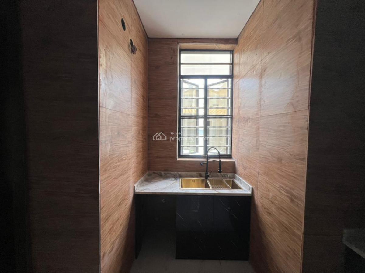 2 Bedrooms Apartments and Bq, Lekki Phase 1, Lekki, Lagos, Flat / Apartment for Sale