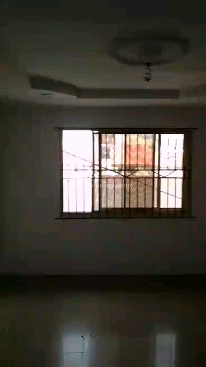 Just Renovated 3 Bedroom, Up Stairs, Packing Space, Gated Compound, Alara Behind Queen College, Alagomeji, Yaba, Lagos, Flat / Apartment for Rent