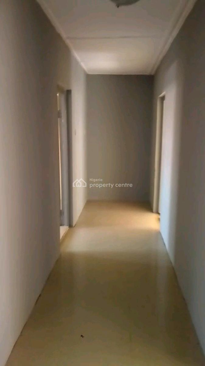 Just Renovated 3 Bedroom, Up Stairs, Packing Space, Gated Compound, Alara Behind Queen College, Alagomeji, Yaba, Lagos, Flat / Apartment for Rent