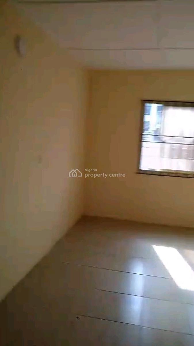 Just Renovated 3 Bedroom, Up Stairs, Packing Space, Gated Compound, Alara Behind Queen College, Alagomeji, Yaba, Lagos, Flat / Apartment for Rent