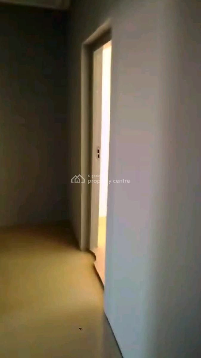 Just Renovated 3 Bedroom, Up Stairs, Packing Space, Gated Compound, Alara Behind Queen College, Alagomeji, Yaba, Lagos, Flat / Apartment for Rent