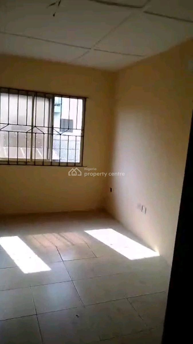 Just Renovated 3 Bedroom, Up Stairs, Packing Space, Gated Compound, Alara Behind Queen College, Alagomeji, Yaba, Lagos, Flat / Apartment for Rent
