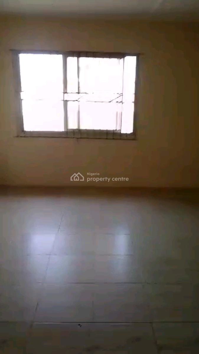 Just Renovated 3 Bedroom, Up Stairs, Packing Space, Gated Compound, Alara Behind Queen College, Alagomeji, Yaba, Lagos, Flat / Apartment for Rent