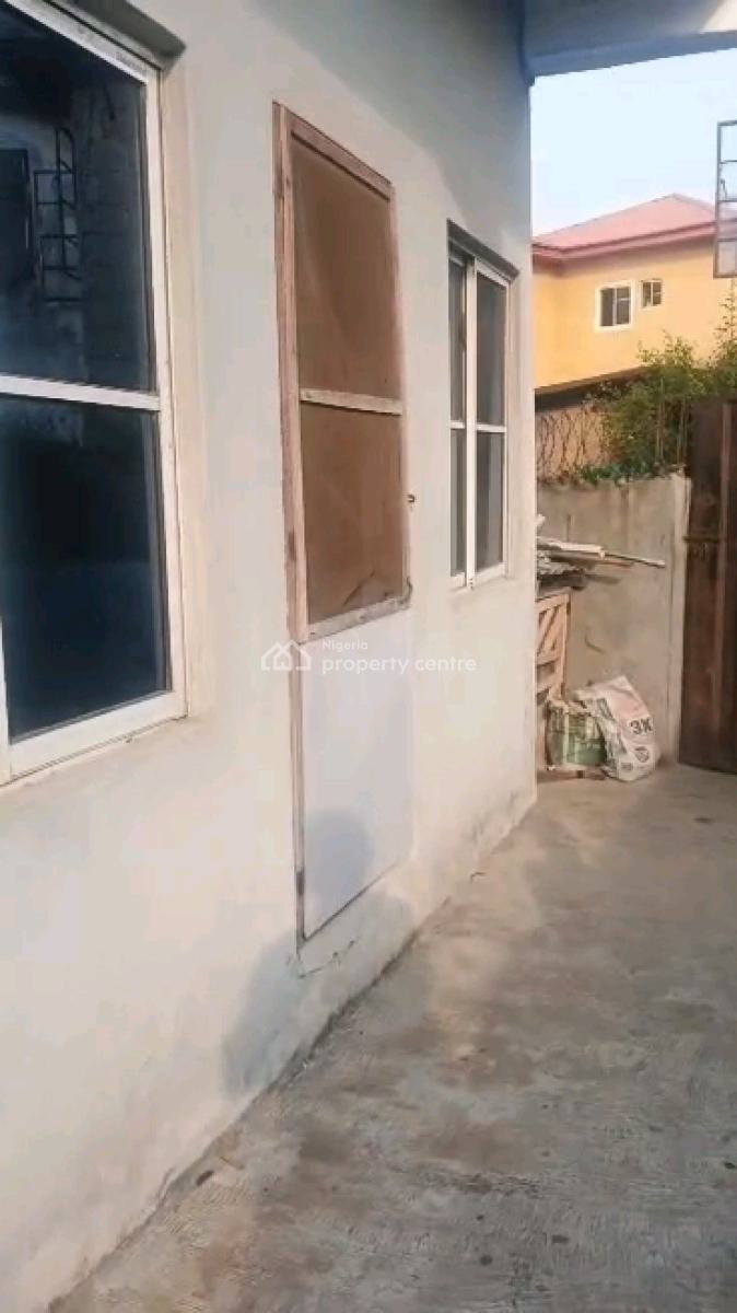 Standard and Spacious Room Self Contain, Iwaya, Yaba, Lagos, Self Contain (single Rooms) for Rent