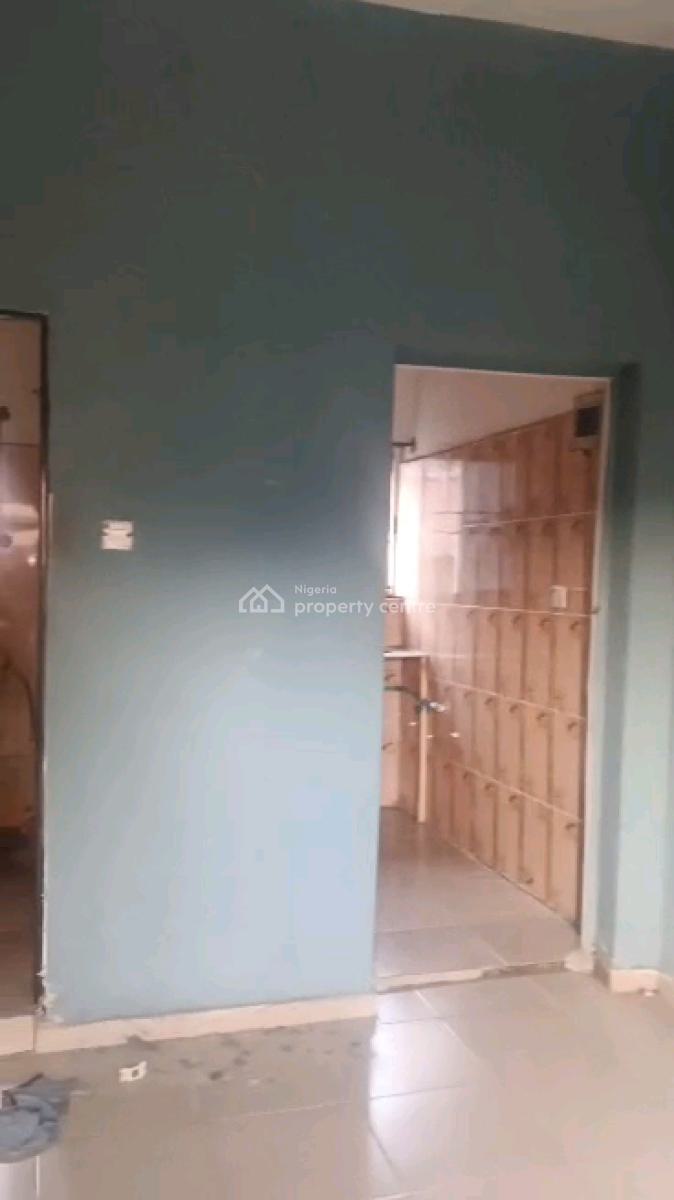 Standard and Spacious Room Self Contain, Iwaya, Yaba, Lagos, Self Contain (single Rooms) for Rent