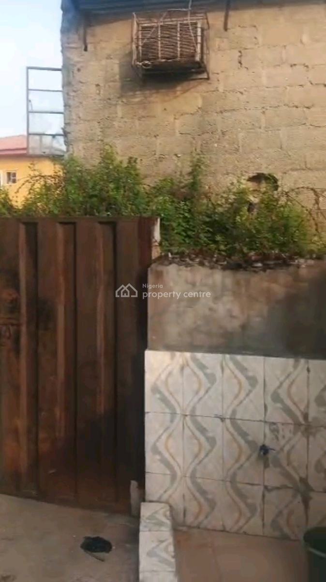 Standard and Spacious Room Self Contain, Iwaya, Yaba, Lagos, Self Contain (single Rooms) for Rent