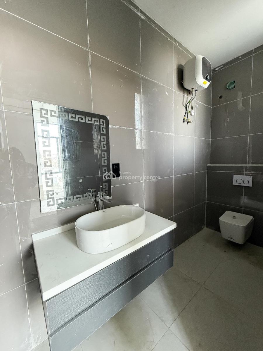 Stunning 2 Bedroom Apartment with Bq, Lekki Phase 1, Lekki Phase 1, Lekki, Lagos, Block of Flats for Sale