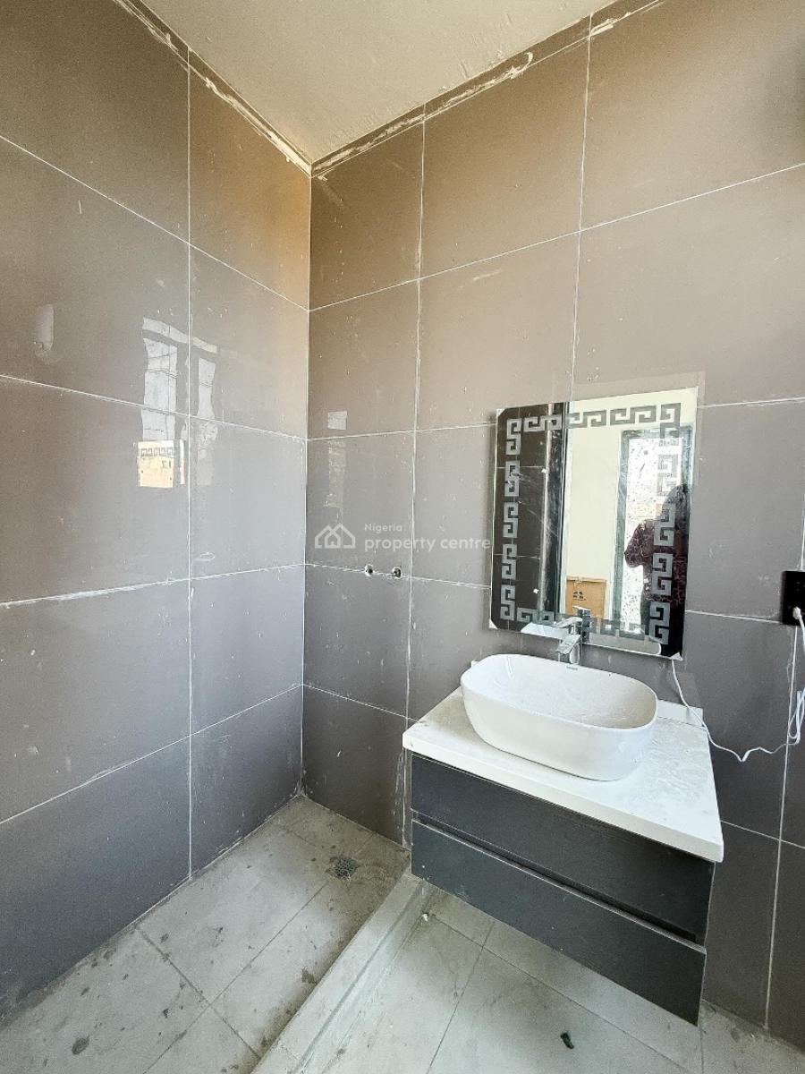 Stunning 2 Bedroom Apartment with Bq, Lekki Phase 1, Lekki Phase 1, Lekki, Lagos, Block of Flats for Sale