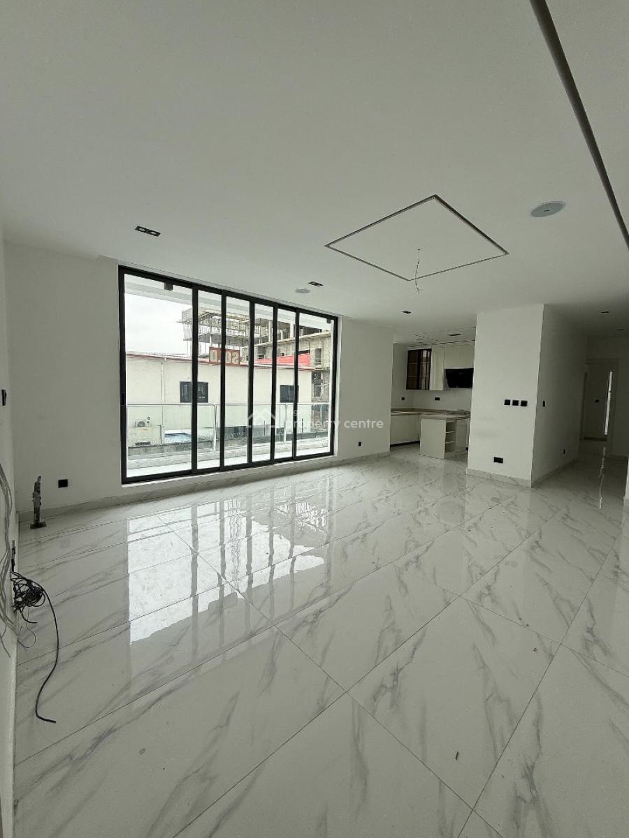 Lovely 2 Bedroom Apartment with Bq, Lekki Phase 1, Lekki Phase 1, Lekki, Lagos, Block of Flats for Sale