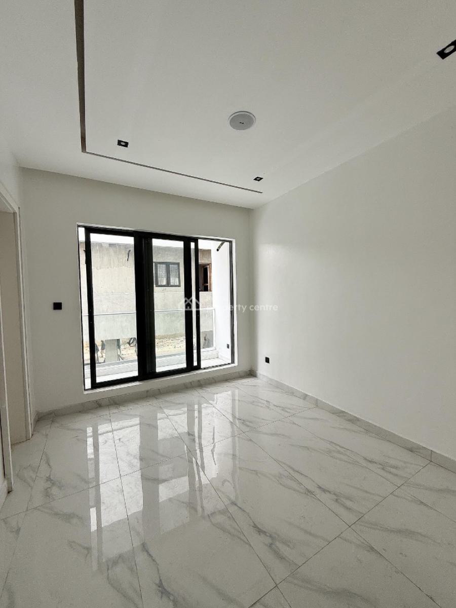 Lovely 2 Bedroom Apartment with Bq, Lekki Phase 1, Lekki Phase 1, Lekki, Lagos, Block of Flats for Sale