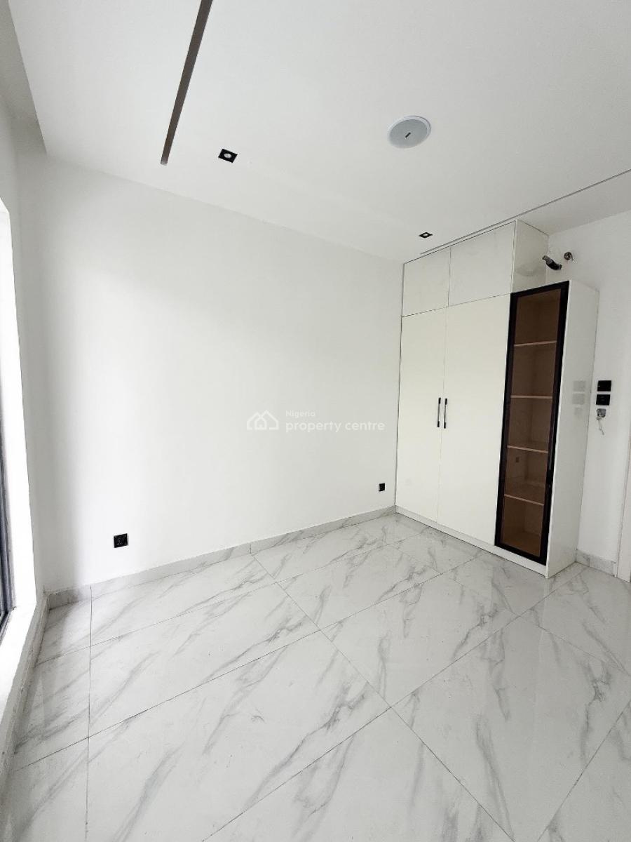 Lovely 2 Bedroom Apartment with Bq, Lekki Phase 1, Lekki Phase 1, Lekki, Lagos, Block of Flats for Sale