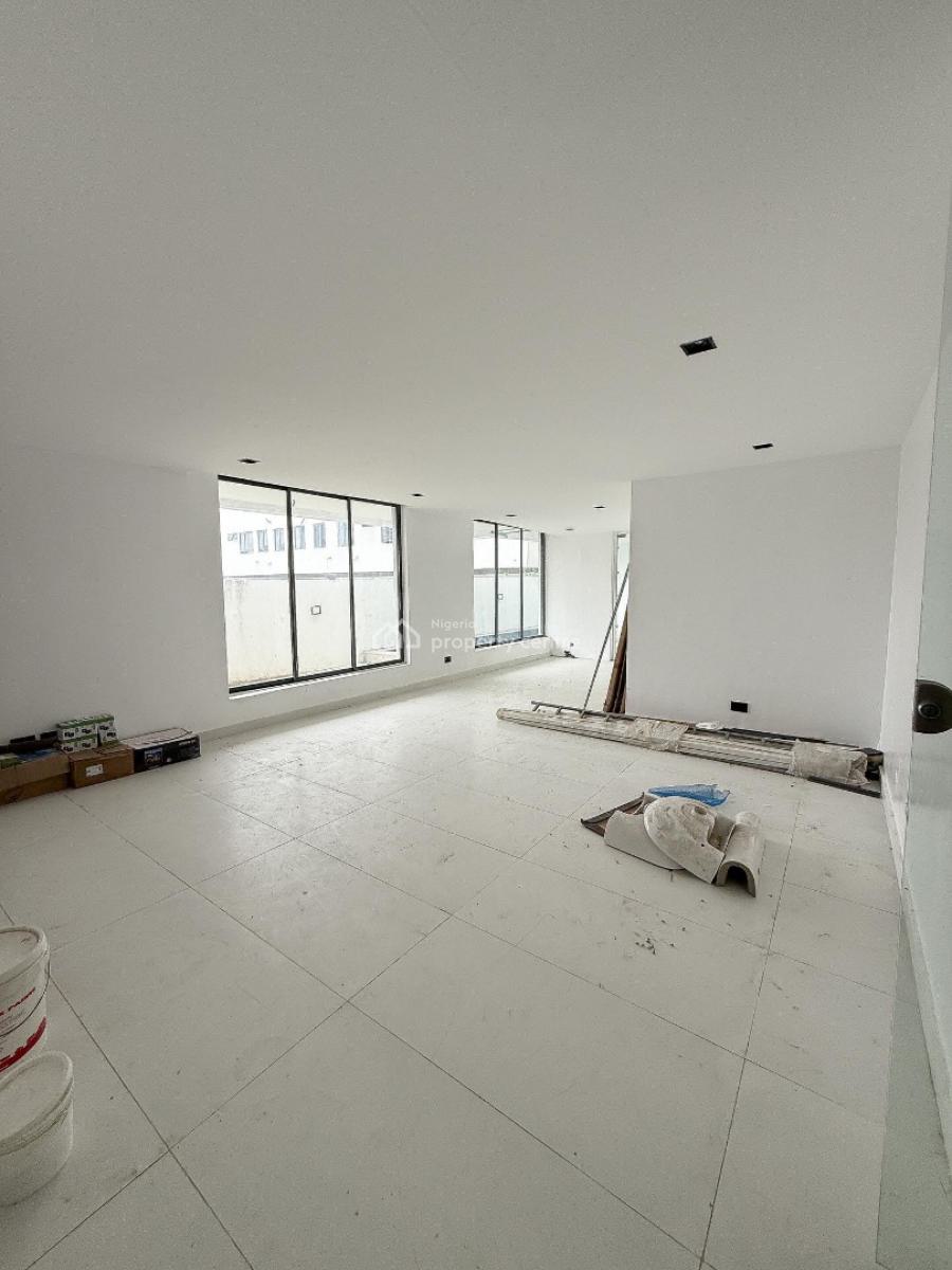 Lovely 2 Bedroom Apartment with Bq, Lekki Phase 1, Lekki Phase 1, Lekki, Lagos, Block of Flats for Sale