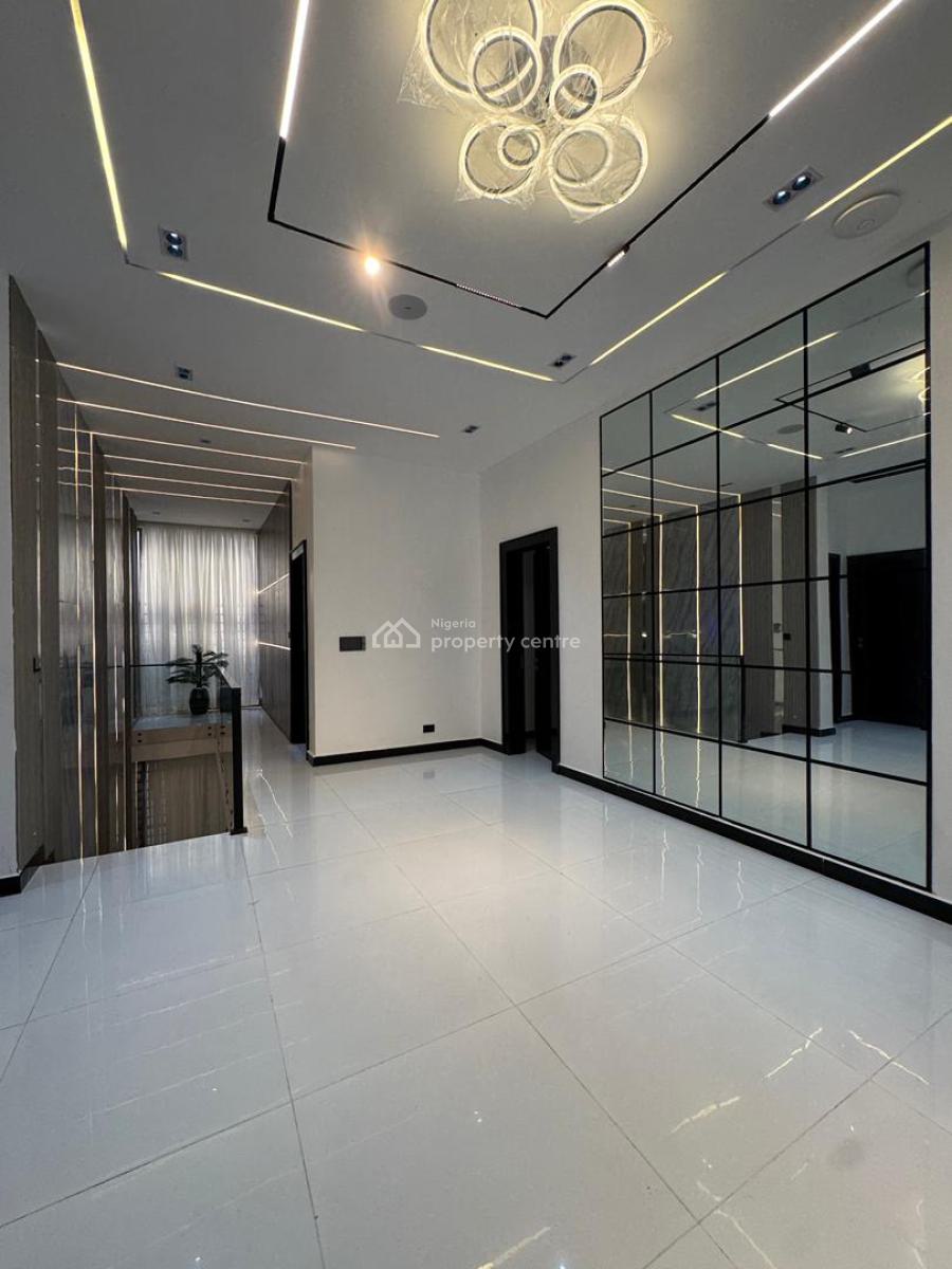 Magnificent 5 Bedrooms with Private Cinema & Pool, Chevron Drive, Lekki, Lagos, Detached Duplex for Sale