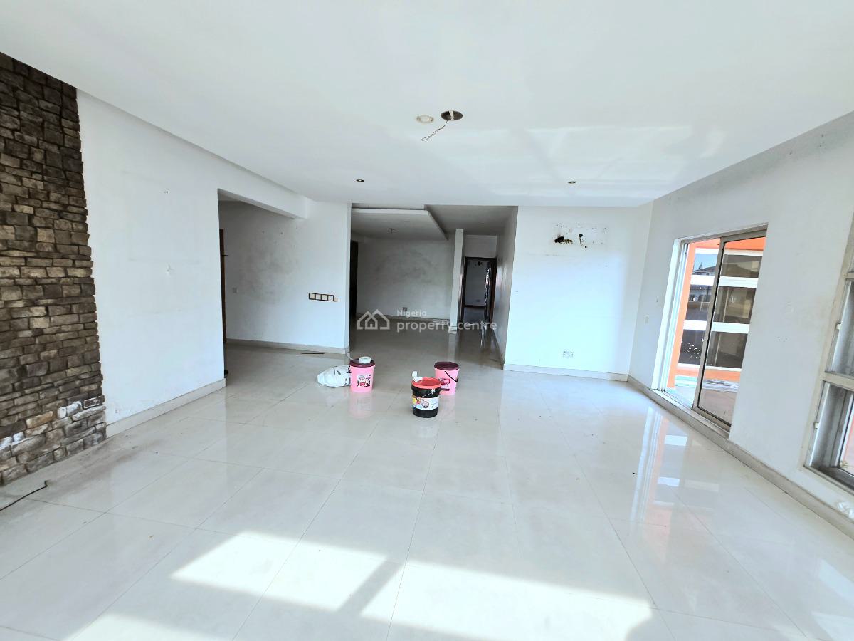 Massive 2 Bedroom Penthouse, Lekki Phase 1, Lekki, Lagos, Flat / Apartment for Rent
