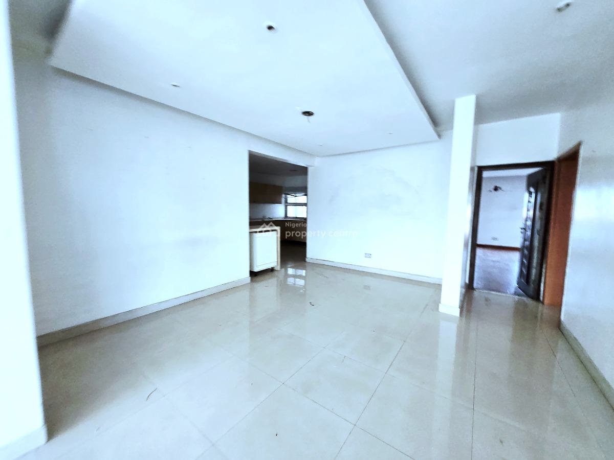 Massive 2 Bedroom Penthouse, Lekki Phase 1, Lekki, Lagos, Flat / Apartment for Rent