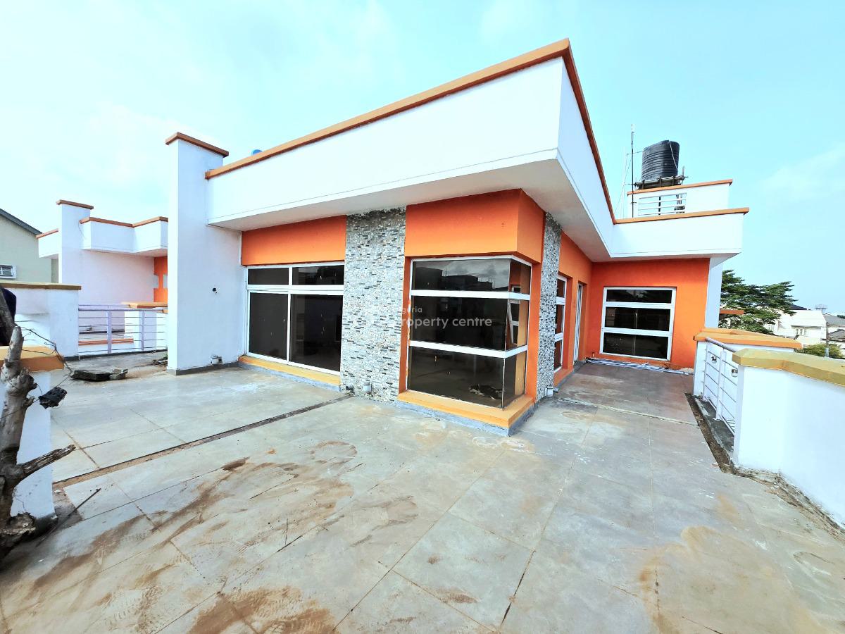 Massive 2 Bedroom Penthouse, Lekki Phase 1, Lekki, Lagos, Flat / Apartment for Rent