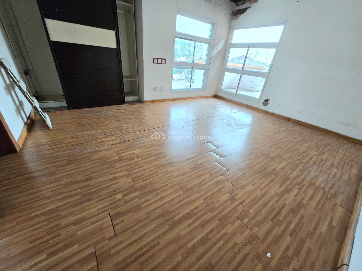 Massive 2 Bedroom Penthouse, Lekki Phase 1, Lekki, Lagos, Flat / Apartment for Rent