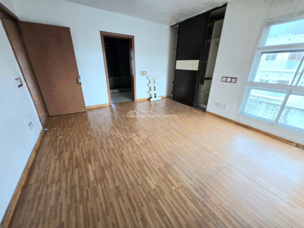 Massive 2 Bedroom Penthouse, Lekki Phase 1, Lekki, Lagos, Flat / Apartment for Rent