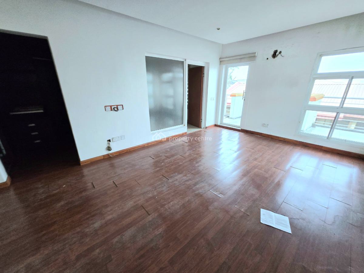 Massive 2 Bedroom Penthouse, Lekki Phase 1, Lekki, Lagos, Flat / Apartment for Rent