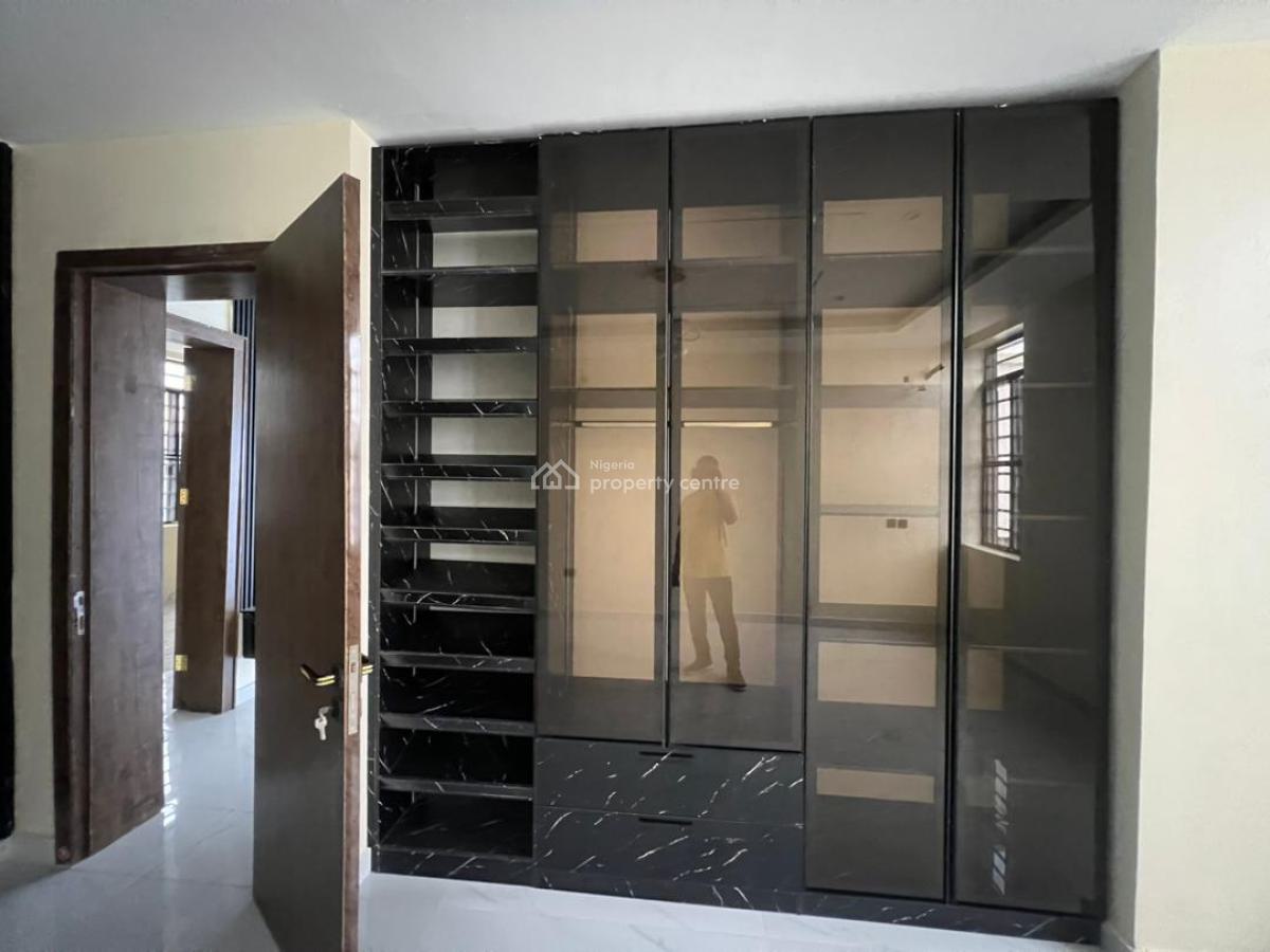 2 Bedroom Apartment, Lekki Phase 1, Lekki Phase 1, Lekki, Lagos, Flat / Apartment for Sale