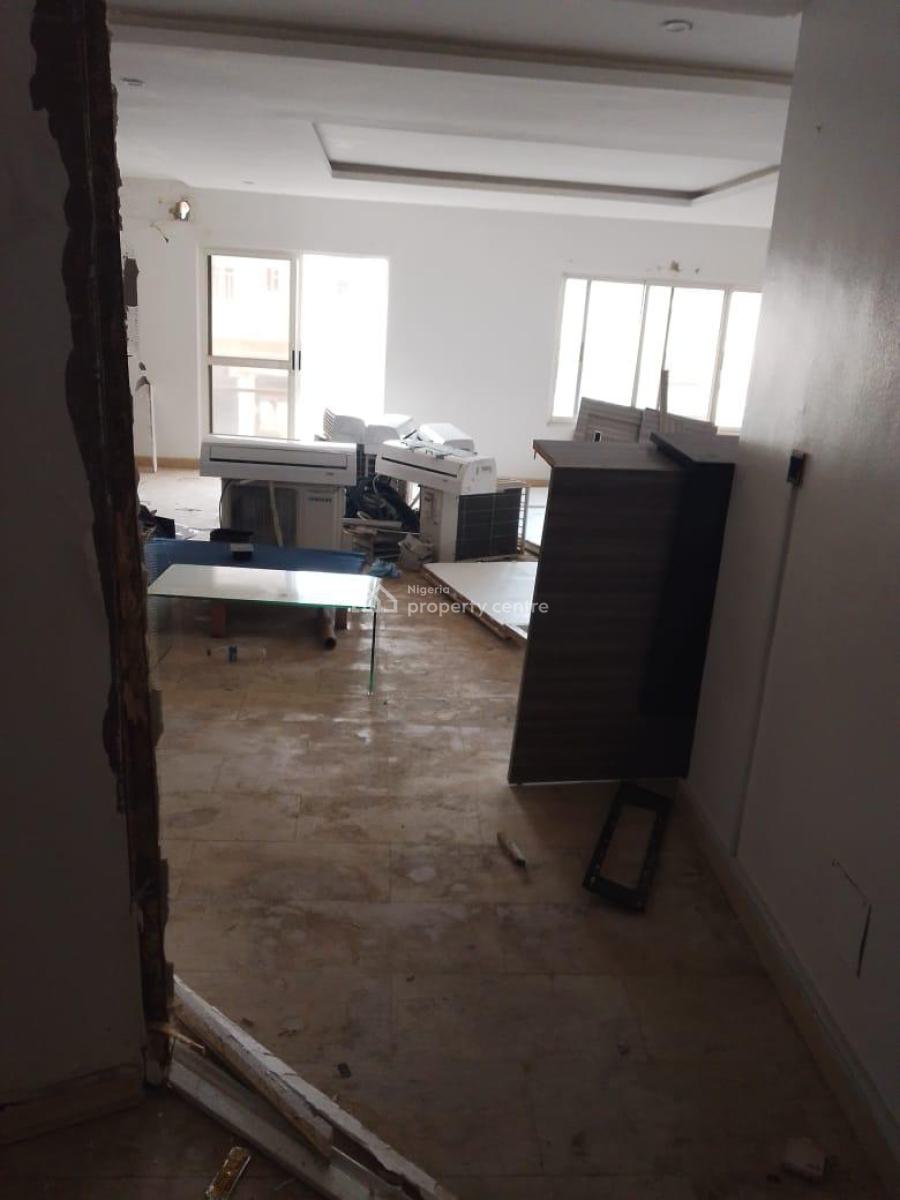 Spacious 3 Bedroom Flat with Bq, Victoria Island Toll Gate Axis, Victoria Island (vi), Lagos, Flat / Apartment for Rent
