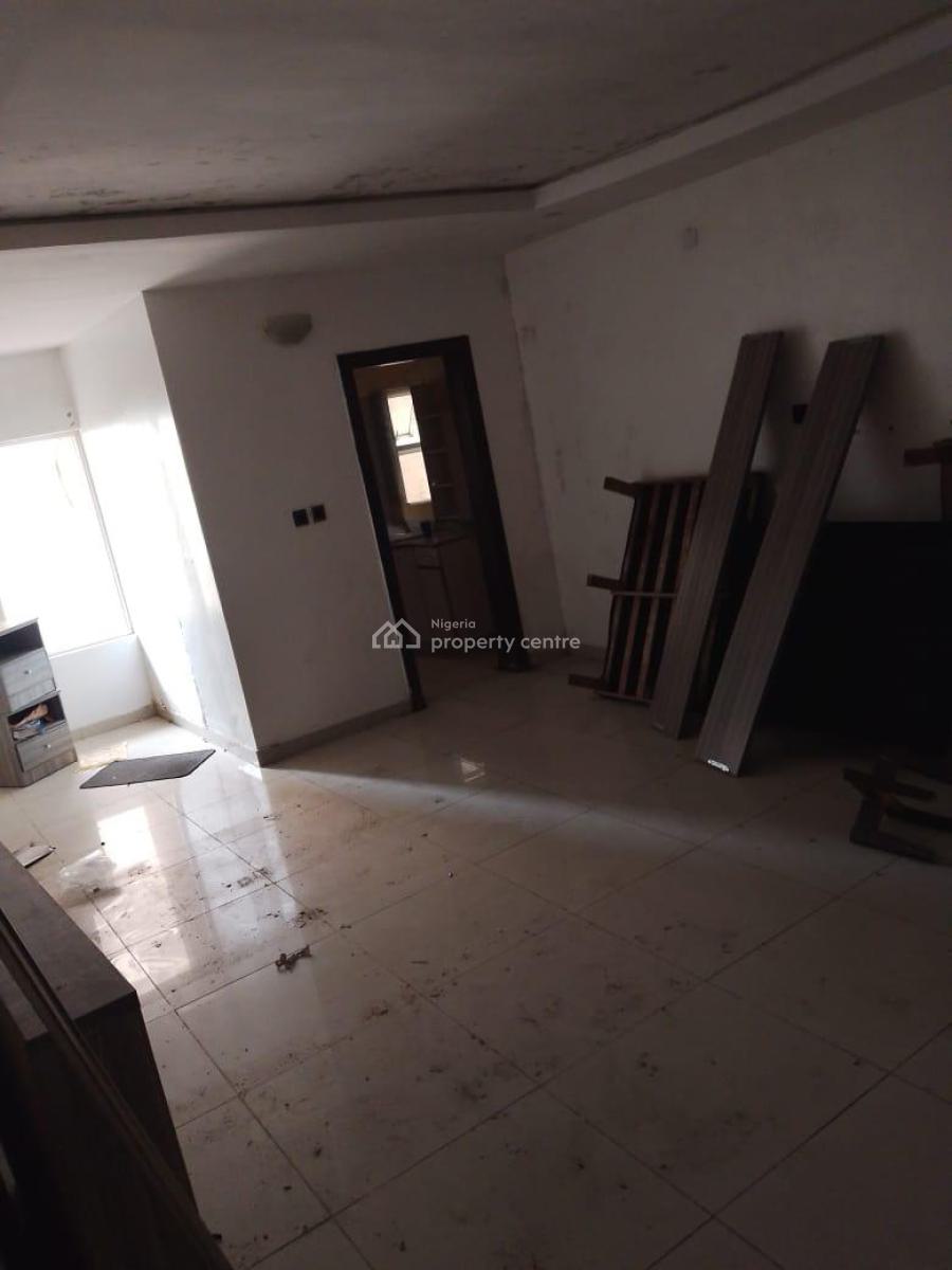 Spacious 3 Bedroom Flat with Bq, Victoria Island Toll Gate Axis, Victoria Island (vi), Lagos, Flat / Apartment for Rent