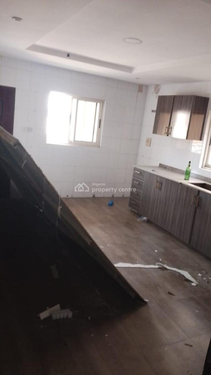 Spacious 3 Bedroom Flat with Bq, Victoria Island Toll Gate Axis, Victoria Island (vi), Lagos, Flat / Apartment for Rent