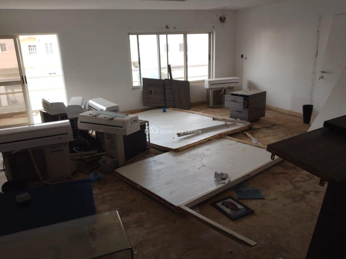 Spacious 3 Bedroom Flat with Bq, Victoria Island Toll Gate Axis, Victoria Island (vi), Lagos, Flat / Apartment for Rent