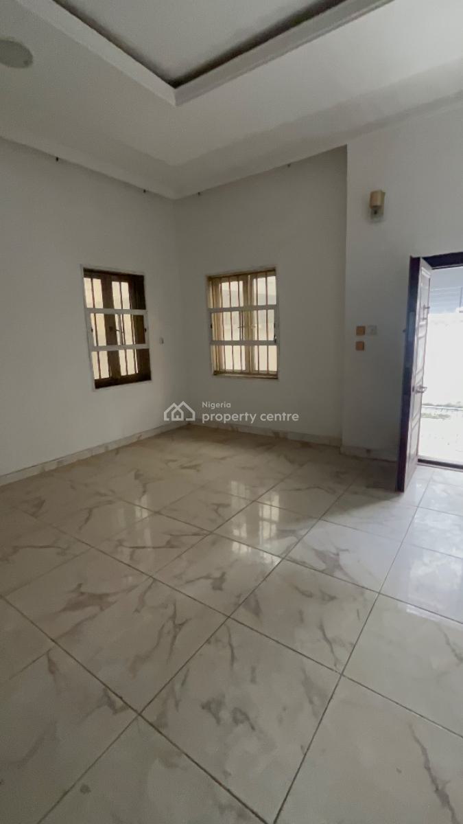 Well Maintained and Spacious 4bedroom Semi-detached with Driveway, Chevy View Estate, Lekki, Lagos, Semi-detached Duplex for Rent