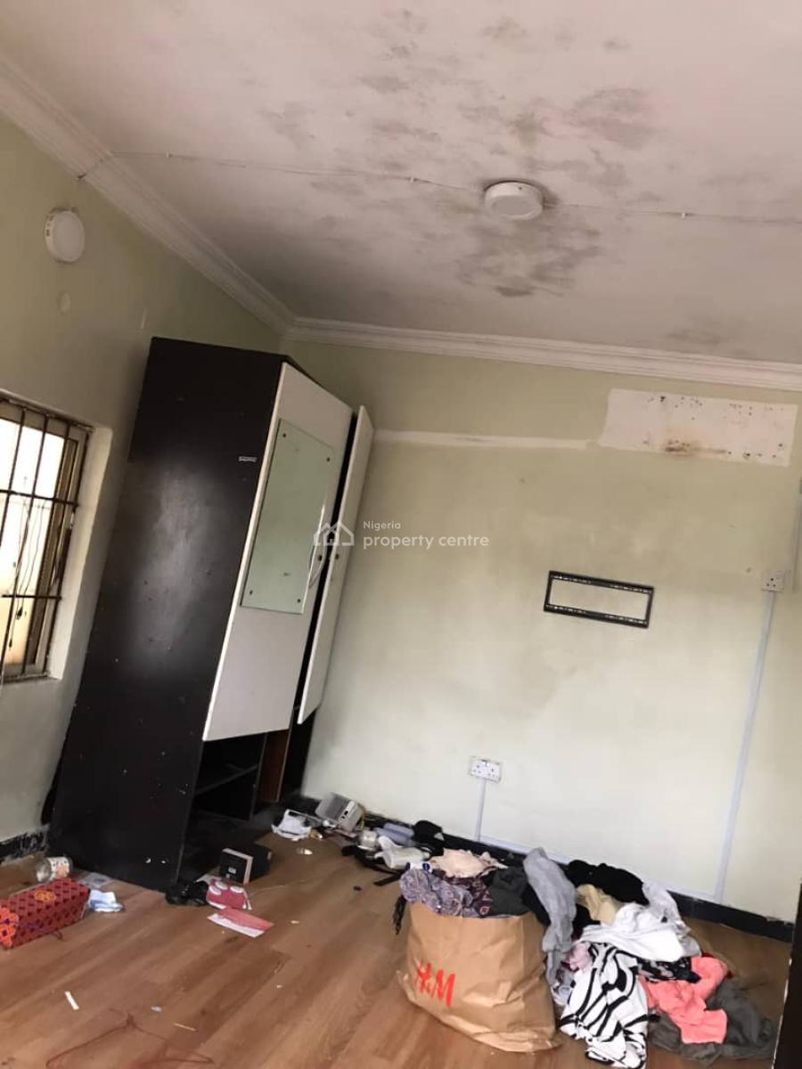 Service Self Contain, Lekki Phase 1 Proper, Lekki Phase 1, Lekki, Lagos, Self Contain (single Rooms) for Rent