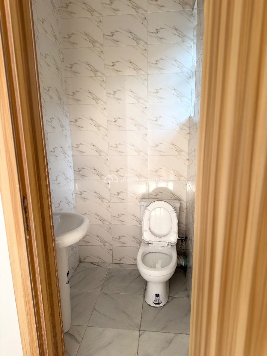 2 Bedroom Self Service Apartment, Ologolo, Lekki, Lagos, Flat / Apartment for Rent