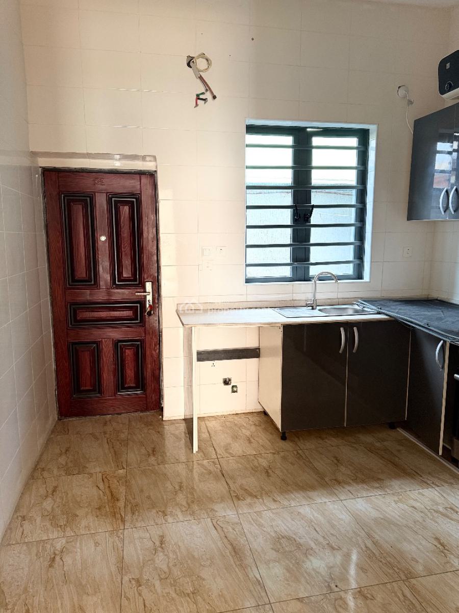 2 Bedroom Self Service Apartment, Ologolo, Lekki, Lagos, Flat / Apartment for Rent